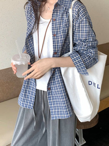 Loose-fitting blue check shirt TK0043