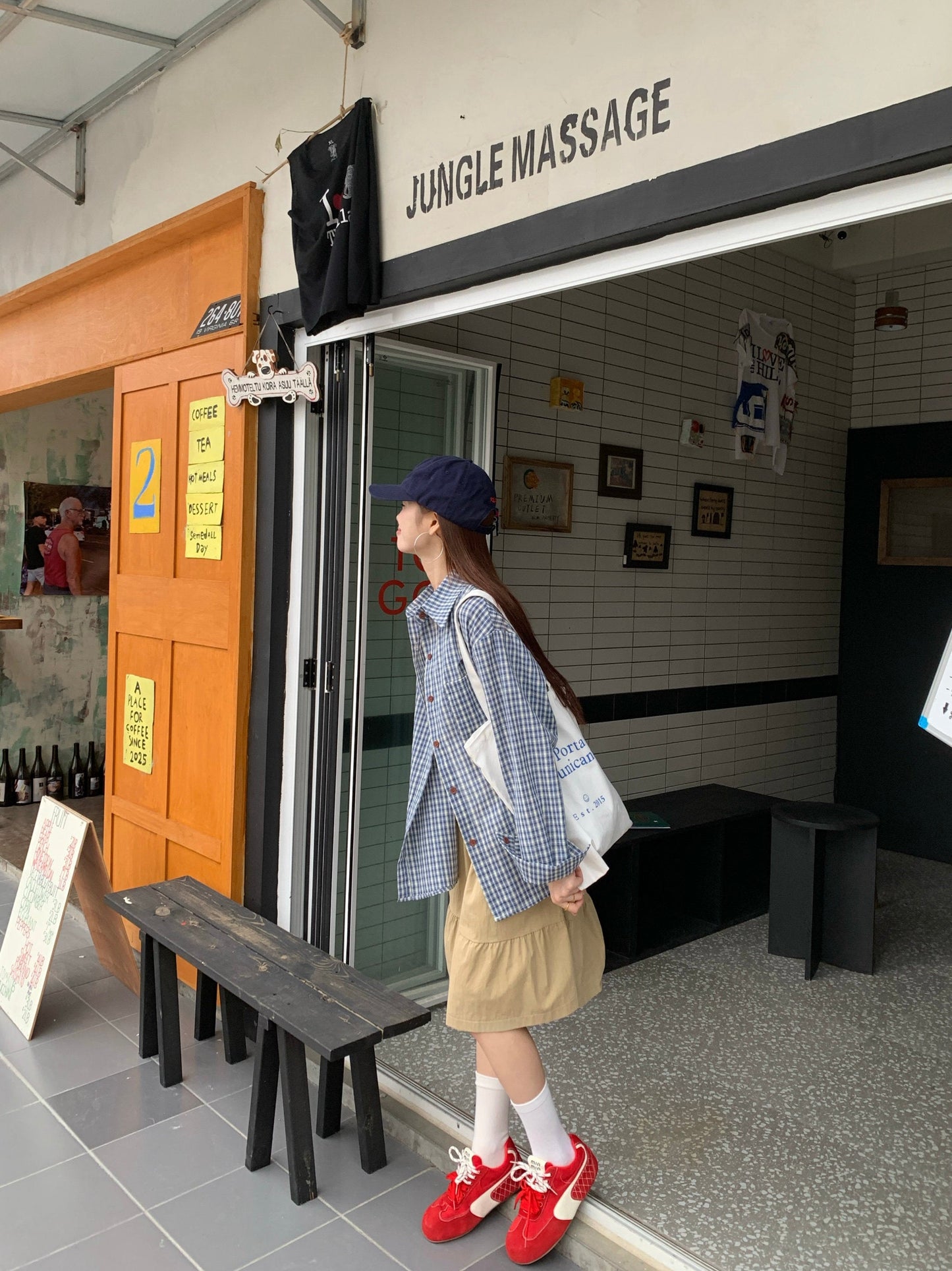 Loose-fitting blue check shirt TK0043