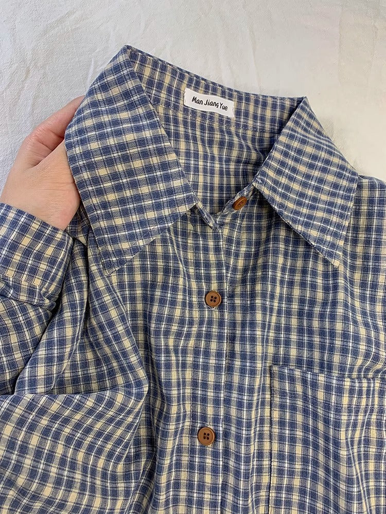 Loose-fitting blue check shirt TK0043