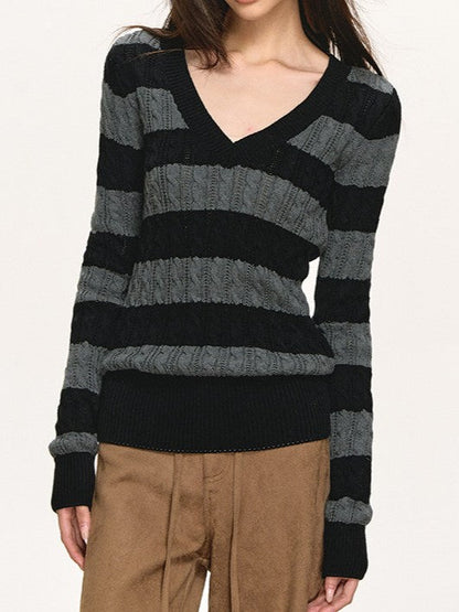 Two-tone striped V-neck top TK0381