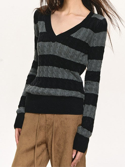 Two-tone striped V-neck top TK0381