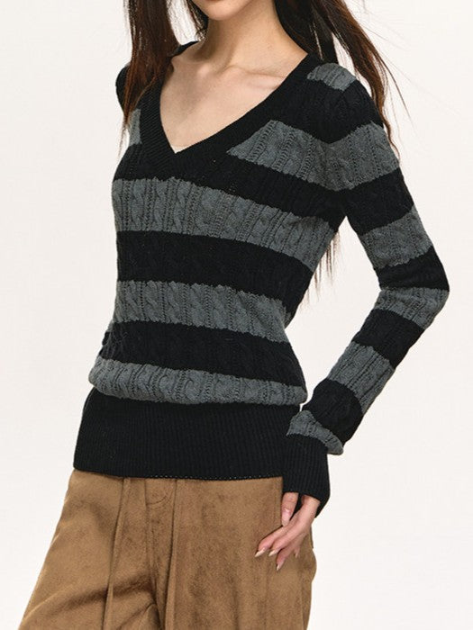 Two-tone striped V-neck top TK0381