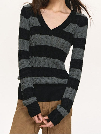 Two-tone striped V-neck top TK0381