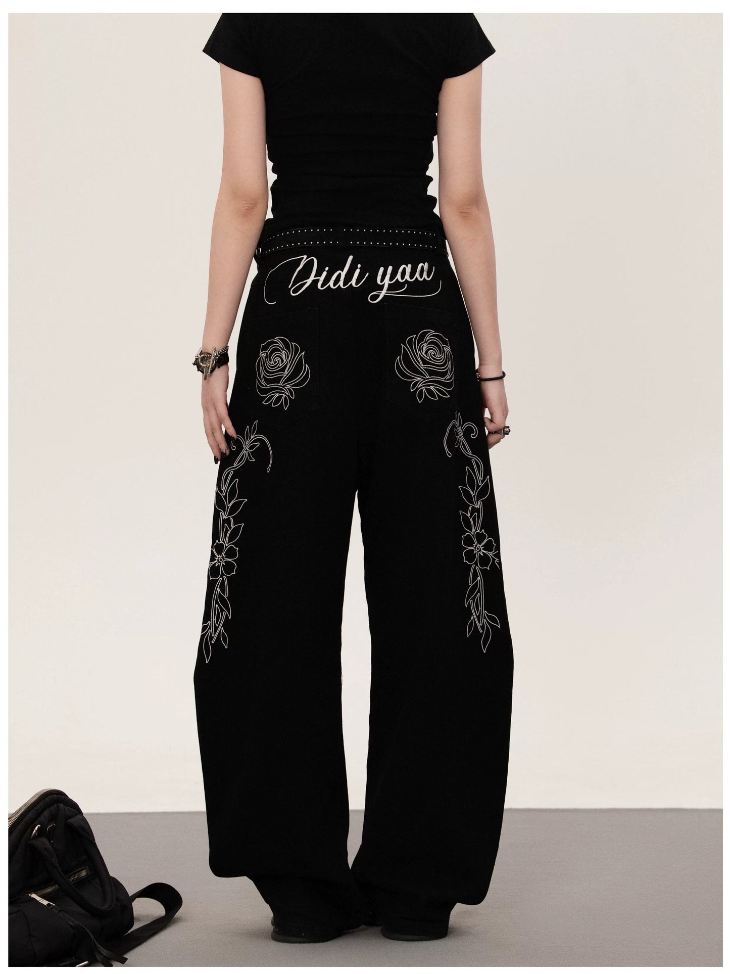 Flower design curved denim pants TK0405